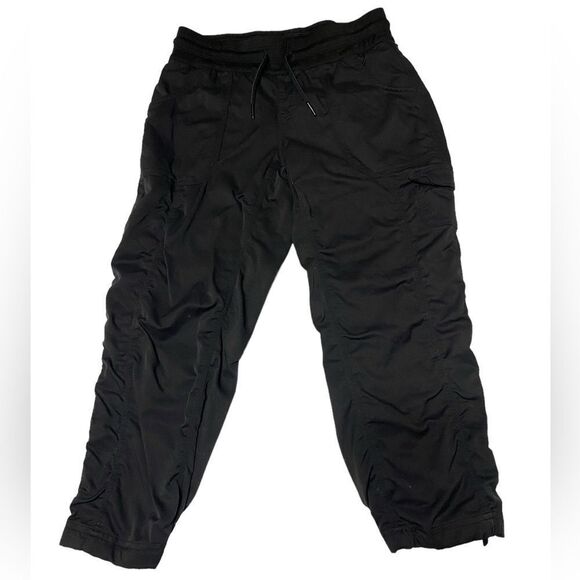The North Face Aphrodite 2.0 Black Ruched Crop Track Yoga Workout Pants Small - Picture 1 of 5